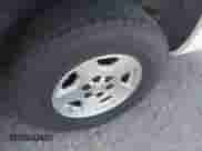 2006 Chevrolet Suburban Z71 z VIN 1GNFK16Z96J108126, wystawiony jako IAAI lot #42681884 z przebiegiem 97 936 mil mil oraz . Historia ofert i sprzedaży dostępna na DreamBid. Obrazek 12.