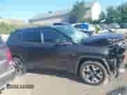 2018 Jeep Compass Limited z VIN 3C4NJDCB3JT231213, wystawiony jako IAAI lot #43024408 z przebiegiem 90 797 mil mil oraz . Historia ofert i sprzedaży dostępna na DreamBid. Obrazek 13.