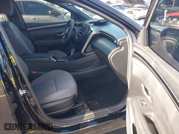 2024 Hyundai Santa Cruz SEL с VIN 5NTJC4AE6RH084226, выставлен на аукционе IAAI как лот 43005299 с пробегом 26 487 миль миль и . История ставок и продаж доступна на DreamBid. Изображение 5.