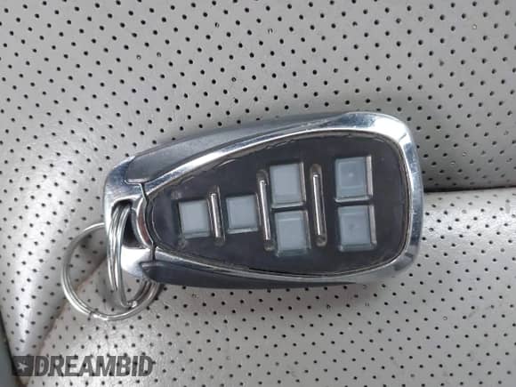 2016 Chevrolet Camaro 2SS с VIN 1G1FH3D71G0192916, выставлен на аукционе IAAI как лот 40949180 с пробегом 115 553 миль миль и . История ставок и продаж доступна на DreamBid. Изображение 11.