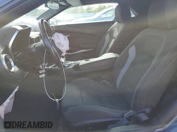 2023 Chevrolet Camaro 1LT z VIN 1G1FB3DS5P0131591, wystawiony jako Copart lot #76425024 z przebiegiem Nie podano mil oraz Szkoda całkowita • Salvage title. Historia ofert i sprzedaży dostępna na DreamBid. Obrazek 7.