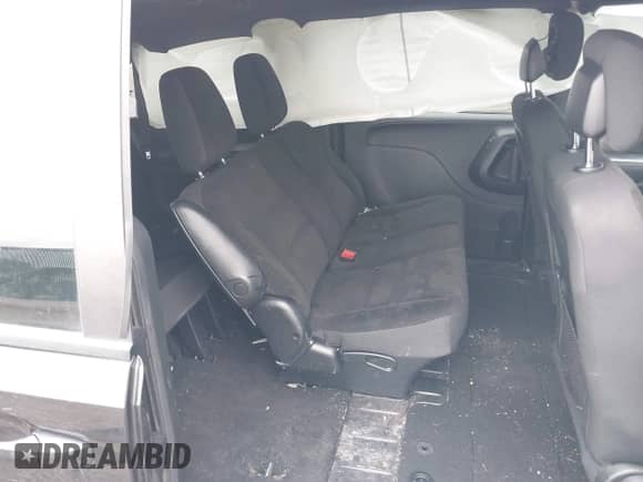 2019 Dodge Grand Caravan SE z VIN 2C4RDGBG8KR524598, wystawiony jako IAAI lot #41904137 z przebiegiem 108 308 mil mil oraz . Historia ofert i sprzedaży dostępna na DreamBid. Obrazek 8.