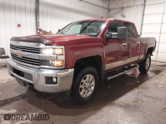 2015 Chevrolet Silverado 2500HD LT z VIN 1GC1KVE87FF113492, wystawiony jako IAAI lot #41556754 z przebiegiem 200 870 mil mil oraz . Historia ofert i sprzedaży dostępna na DreamBid. Obrazek 17.
