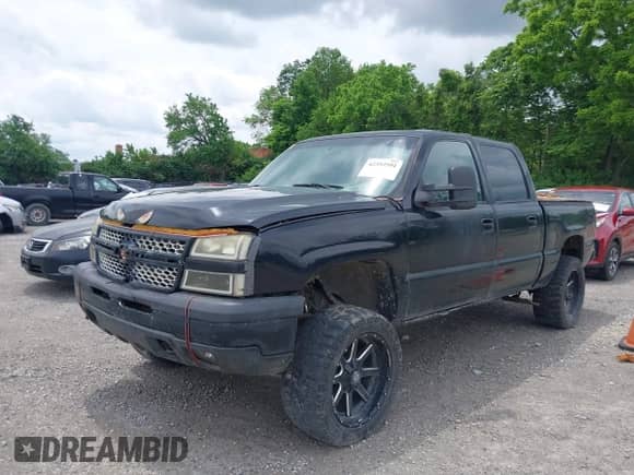 2005 Chevrolet Silverado 1500 LS с VIN 2GCEK13T651111756, выставлен на аукционе IAAI как лот 42392901 с пробегом 200 208 миль миль и . История ставок и продаж доступна на DreamBid. Изображение 6.