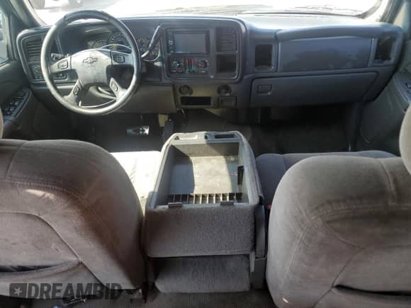 2005 Chevrolet Silverado 2500HD LS with VIN 1GCHC23275F823516, listed as a Copart auction lot 74294894 with 302,292 mi miles and Clean title. Bid and sale history available at DreamBid. Image 8.
