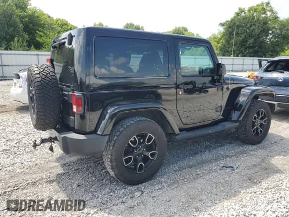 2018 Jeep Wrangler Sahara z VIN 1C4AJWBG5JL884614, wystawiony jako Copart lot #65006085 z przebiegiem 120 752 mil mil oraz Szkoda całkowita • Salvage title. Historia ofert i sprzedaży dostępna na DreamBid. Obrazek 3.