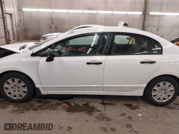 2009 Honda Civic с VIN 1HGFA153X9L014677, выставлен на аукционе IAAI как лот 41146253 с пробегом 158 867 миль миль и . История ставок и продаж доступна на DreamBid. Изображение 15.