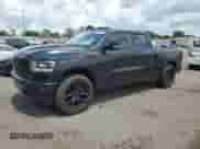 2021 Ram 1500 Laramie z VIN 1C6SRFRT2MN570208, wystawiony jako Copart lot #63192945 z przebiegiem 45 477 mil mil oraz Szkoda całkowita • Salvage title. Historia ofert i sprzedaży dostępna na DreamBid. Obrazek 1.