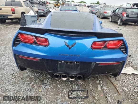 2014 Chevrolet Corvette 2LT z VIN 1G1YD2D76E5106059, wystawiony jako Copart lot #54941684 z przebiegiem 39 254 mil mil oraz Szkoda całkowita • Salvage title. Historia ofert i sprzedaży dostępna na DreamBid. Obrazek 6.