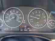 2014 BMW 3 Series 320i z VIN WBA3B1G50ENN90318, wystawiony jako IAAI lot #43484910 z przebiegiem 198 051 mil mil oraz . Historia ofert i sprzedaży dostępna na DreamBid. Obrazek 7.