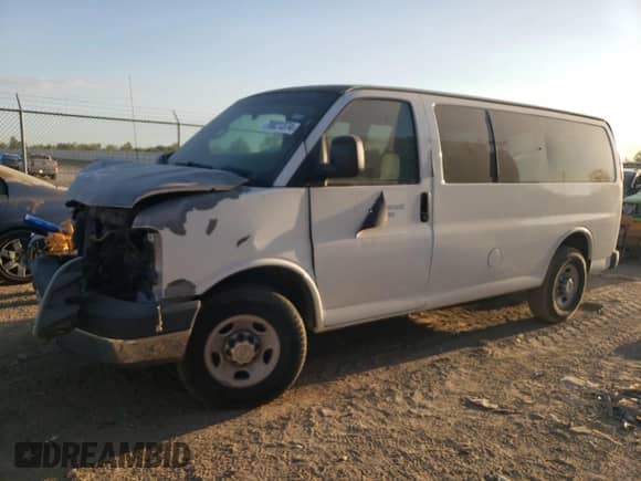 2007 Chevrolet Express Passenger with VIN 1GAHG35UX71157995, listed as a Copart auction lot 78021374 with 76,166 mi miles and Salvage title. Bid and sale history available at DreamBid. Image 1.