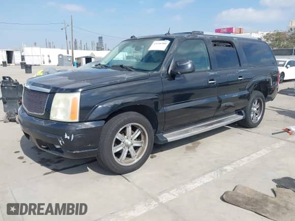 2004 Cadillac Escalade ESV Platinum Edition with VIN 3GYFK66N74G274186, listed as a IAAI auction lot 43536988 with 178,029 mi miles and . Bid and sale history available at DreamBid. Image 2.