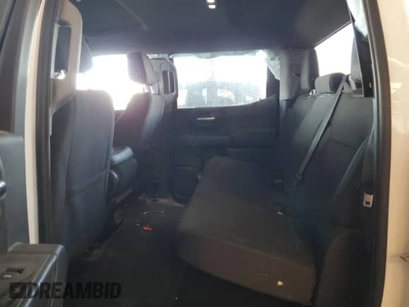 2020 Chevrolet Silverado 1500 LT с VIN 3GCUYDET5LG451011, выставлен на аукционе Copart как лот 67984385 с пробегом 122 359 миль миль и Списание • Salvage title. История ставок и продаж доступна на DreamBid. Изображение 10.