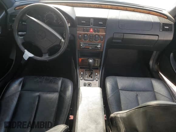 1999 Mercedes-Benz C 230/260/280/320 z VIN WDBHA24G8XA682177, wystawiony jako Copart lot #89120755 z przebiegiem 204 353 mil mil oraz Czysty tytuł • Clean title. Historia ofert i sprzedaży dostępna na DreamBid. Obrazek 8.