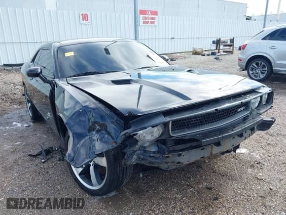 2011 Dodge Challenger SRT-8 z VIN 2B3CJ7DJ0BH538820, wystawiony jako IAAI lot #42338821 z przebiegiem 169 658 mil mil oraz . Historia ofert i sprzedaży dostępna na DreamBid. Obrazek 6.