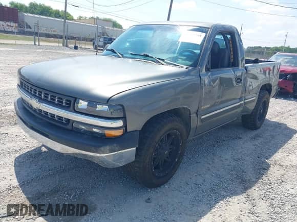 2000 Chevrolet Silverado 1500 LS with VIN 1GCEC14W3YZ303315, listed as a IAAI auction lot 42422748 with 274,514 mi miles and . Bid and sale history available at DreamBid. Image 2.