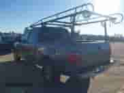 2003 Ford F-150 XLT z VIN 1FTRW07L53KB69428, wystawiony jako IAAI lot #43473977 z przebiegiem 241 209 mil mil oraz . Historia ofert i sprzedaży dostępna na DreamBid. Obrazek 3.