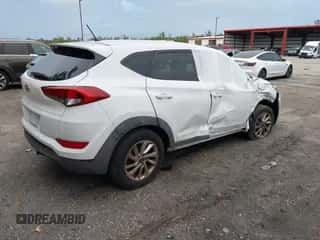 2018 Hyundai Tucson SE с VIN KM8J23A40JU821462, выставлен на аукционе IAAI как лот 43125522 с пробегом 106 976 миль миль и . История ставок и продаж доступна на DreamBid. Изображение 4.