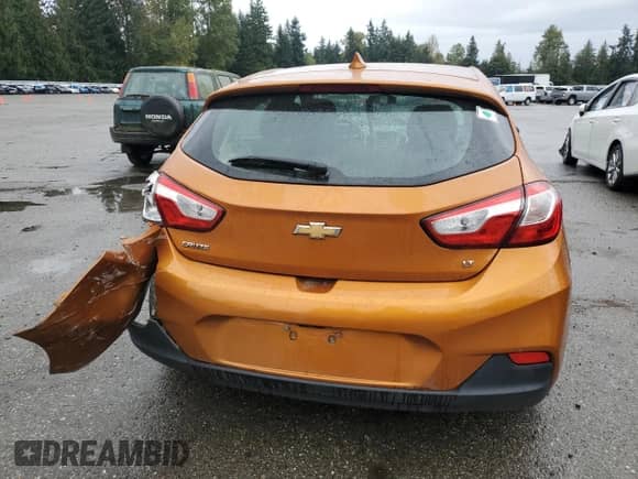 2017 Chevrolet Cruze LT z VIN 3G1BE6SM8HS538097, wystawiony jako Copart lot #84056655 z przebiegiem 72 745 mil mil oraz Szkoda całkowita • Salvage title. Historia ofert i sprzedaży dostępna na DreamBid. Obrazek 6.