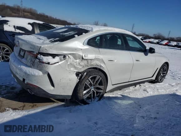 2025 BMW 4 Series 430i xDrive with VIN WBA33FB03SFU06517, listed as a Copart auction lot 45202815 with 6,427 mi miles and Clean title. Bid and sale history available at DreamBid. Image 3.