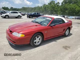 1995 Ford Mustang z VIN 1FALP45TXSF268028, wystawiony jako Copart lot #63741045 z przebiegiem 61 515 mil mil oraz Szkoda całkowita • Salvage title. Historia ofert i sprzedaży dostępna na DreamBid. Obrazek 1.