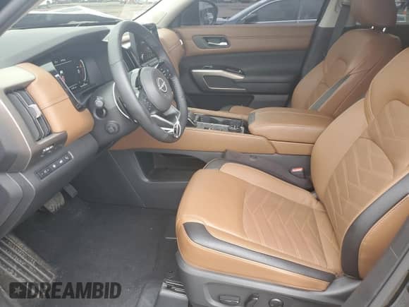 2025 Nissan Pathfinder Platinum с VIN 5N1DR3DJ5SC201708, выставлен на аукционе Copart как лот 83776145 с пробегом 7 963 миль миль и Списание • Salvage title. История ставок и продаж доступна на DreamBid. Изображение 7.