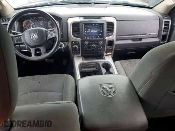 2018 Ram 1500 Big Horn z VIN 1C6RR7GG7JS218717, wystawiony jako Copart lot #67051085 z przebiegiem 201 921 mil mil oraz Szkoda całkowita • Salvage title. Historia ofert i sprzedaży dostępna na DreamBid. Obrazek 8.