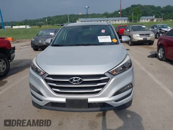2017 Hyundai Tucson SE z VIN KM8J33A42HU369537, wystawiony jako IAAI lot #42490913 z przebiegiem 114 812 mil mil oraz . Historia ofert i sprzedaży dostępna na DreamBid. Obrazek 12.