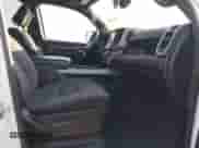 2023 Ram 1500 Lone Star z VIN 1C6RREBT8PN553095, wystawiony jako IAAI lot #41647688 z przebiegiem 18 574 mil mil oraz . Historia ofert i sprzedaży dostępna na DreamBid. Obrazek 5.