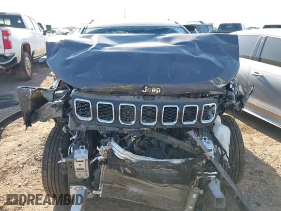 2024 Jeep Compass Latitude Lux с VIN 3C4NJDFNXRT130168, выставлен на аукционе IAAI как лот 42971724 с пробегом Не указан миль и . История ставок и продаж доступна на DreamBid. Изображение 13.