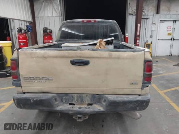 2003 Dodge 2500 ST z VIN 3D7KA286X3G753292, wystawiony jako IAAI lot #43271144 z przebiegiem Nie podano mil oraz . Historia ofert i sprzedaży dostępna na DreamBid. Obrazek 16.