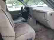 2000 Chevrolet Silverado 1500 LS with VIN 2GCEC19T7Y1175894, listed as a IAAI auction lot 43066423 with 278,219 mi miles and . Bid and sale history available at DreamBid. Image 5.