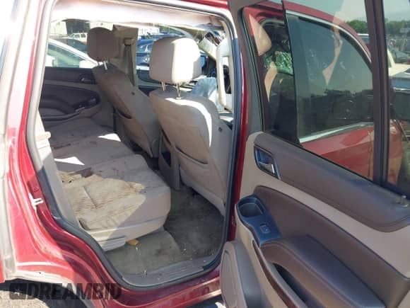 2016 Chevrolet Tahoe LS с VIN 1GNSCAKCXGR453049, выставлен на аукционе IAAI как лот 42640573 с пробегом Не указан миль и . История ставок и продаж доступна на DreamBid. Изображение 8.