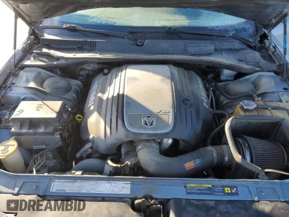 2006 Dodge Magnum R/T с VIN 2D4GV57256H187683, выставлен на аукционе Copart как лот 87879585 с пробегом 260 895 миль миль и Списание • Salvage title. История ставок и продаж доступна на DreamBid. Изображение 11.