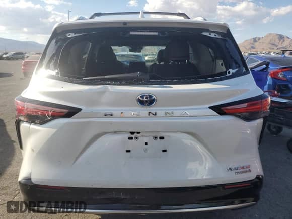 2024 Toyota Sienna Platinum с VIN 5TDERKECXRS215390, выставлен на аукционе Copart как лот 70778605 с пробегом 15 457 миль миль и Списание • Salvage title. История ставок и продаж доступна на DreamBid. Изображение 6.