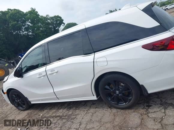 2024 Honda Odyssey Sport z VIN 5FNRL6H70RB020315, wystawiony jako IAAI lot #42488884 z przebiegiem 40 663 mil mil oraz . Historia ofert i sprzedaży dostępna na DreamBid. Obrazek 14.