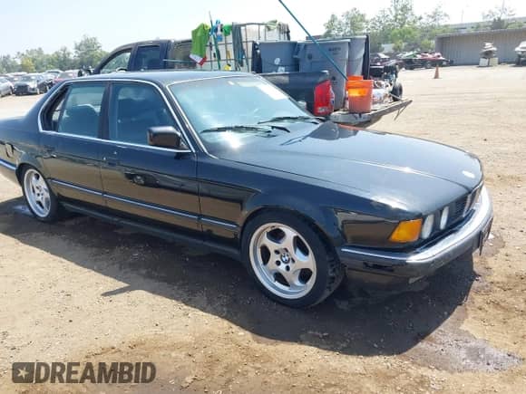 1990 BMW 7 Series с VIN WBAGB4316LDB63866, выставлен на аукционе IAAI как лот 42625032 с пробегом Не указан миль и . История ставок и продаж доступна на DreamBid. Изображение 1.