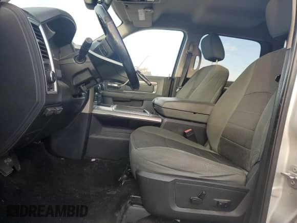 2015 Ram 1500 Outdoorsman с VIN 1C6RR7LG2FS712710, выставлен на аукционе Copart как лот 77847394 с пробегом 113 275 миль миль и На запчасти • Non repairable. История ставок и продаж доступна на DreamBid. Изображение 7.