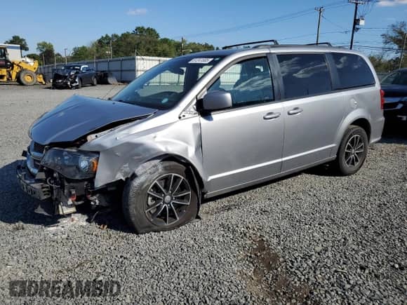 2018 Dodge Grand Caravan GT with VIN 2C4RDGEG7JR242091, listed as a Copart auction lot 81241585 with 82,143 mi miles and Salvage title. Bid and sale history available at DreamBid. Image 1.