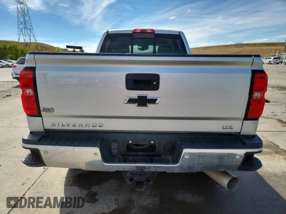 2019 Chevrolet Silverado 2500HD LTZ с VIN 1GC1KTEYXKF221247, выставлен на аукционе Copart как лот 82166635 с пробегом 86 660 миль миль и Списание • Salvage title. История ставок и продаж доступна на DreamBid. Изображение 6.