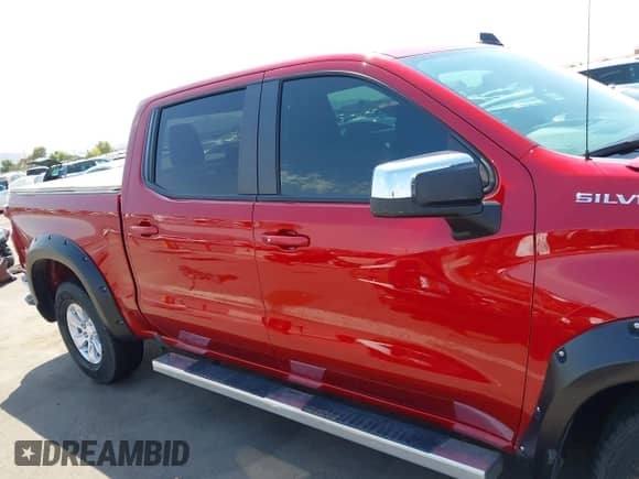 2021 Chevrolet Silverado 1500 LT with VIN 1GCPWCET3MZ266275, listed as a IAAI auction lot 43066913 with 31,684 mi miles and . Bid and sale history available at DreamBid. Image 13.
