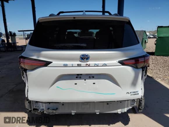 2024 Toyota Sienna Platinum с VIN 5TDERKEC3RS219958, выставлен на аукционе Copart как лот 80211315 с пробегом 1 799 миль миль и Списание • Salvage title. История ставок и продаж доступна на DreamBid. Изображение 6.