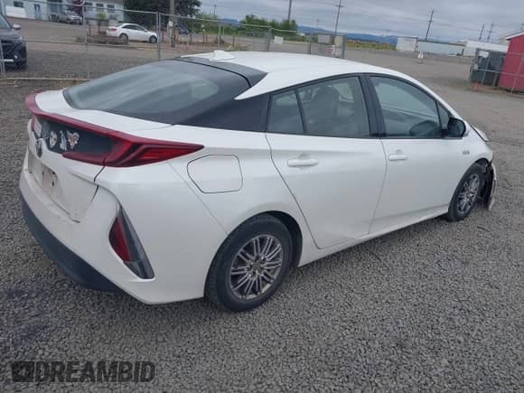 2018 Toyota Prius Plus z VIN JTDKARFP9J3095575, wystawiony jako IAAI lot #42408526 z przebiegiem 166 914 mil mil oraz . Historia ofert i sprzedaży dostępna na DreamBid. Obrazek 4.