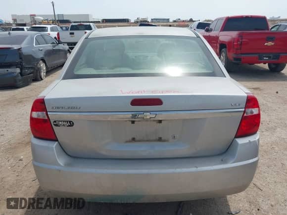 2008 Chevrolet Malibu Classic LS 2FL с VIN 1G1ZS58NX8F103572, выставлен на аукционе IAAI как лот 42057436 с пробегом 261 620 миль миль и . История ставок и продаж доступна на DreamBid. Изображение 16.