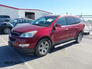 2009 Chevrolet Traverse 1LT z VIN 1GNEV23D79S148351, wystawiony jako IAAI lot #43383224 z przebiegiem 94 735 mil mil oraz . Historia ofert i sprzedaży dostępna na DreamBid. Obrazek 2.