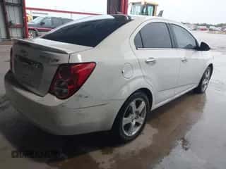 2014 Chevrolet Sonic LTZ с VIN 1G1JE5SG0E4128423, выставлен на аукционе IAAI как лот 43301029 с пробегом 166 678 миль миль и . История ставок и продаж доступна на DreamBid. Изображение 4.
