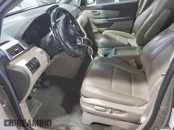2012 Honda Odyssey Touring с VIN 5FNRL5H98CB078417, выставлен на аукционе Copart как лот 86089285 с пробегом 109 701 миль миль и Списание • Salvage title. История ставок и продаж доступна на DreamBid. Изображение 7.