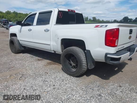2017 Chevrolet Silverado 1500 LTZ z VIN 3GCUKSEJ3HG127857, wystawiony jako IAAI lot #43086278 z przebiegiem 191 238 mil mil oraz . Historia ofert i sprzedaży dostępna na DreamBid. Obrazek 3.