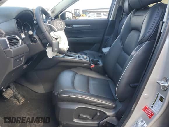 2024 Mazda CX-5 S Select z VIN JM3KFBBM5R0374322, wystawiony jako Copart lot #71842035 z przebiegiem 16 952 mil mil oraz Szkoda całkowita • Salvage title. Historia ofert i sprzedaży dostępna na DreamBid. Obrazek 7.