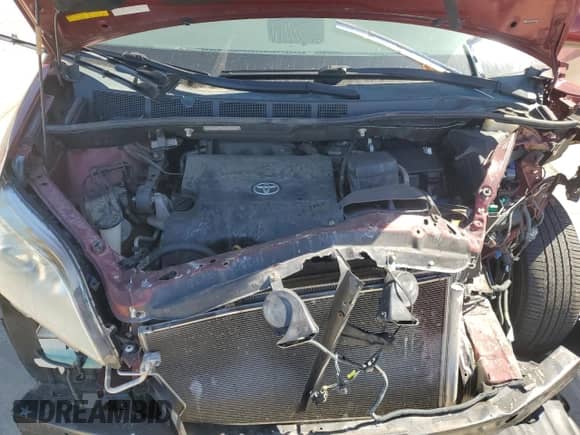 2011 Toyota Sienna XLE z VIN 5TDDK3DC5BS008614, wystawiony jako Copart lot #67412795 z przebiegiem Nie podano mil oraz Szkoda całkowita • Salvage title. Historia ofert i sprzedaży dostępna na DreamBid. Obrazek 12.